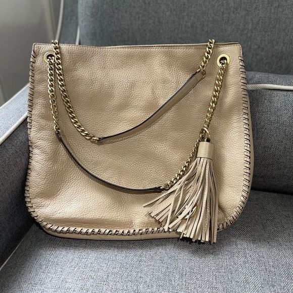 Michael Kors Tan Shoulder Bag with Gold Chain - Picture 1 of 12